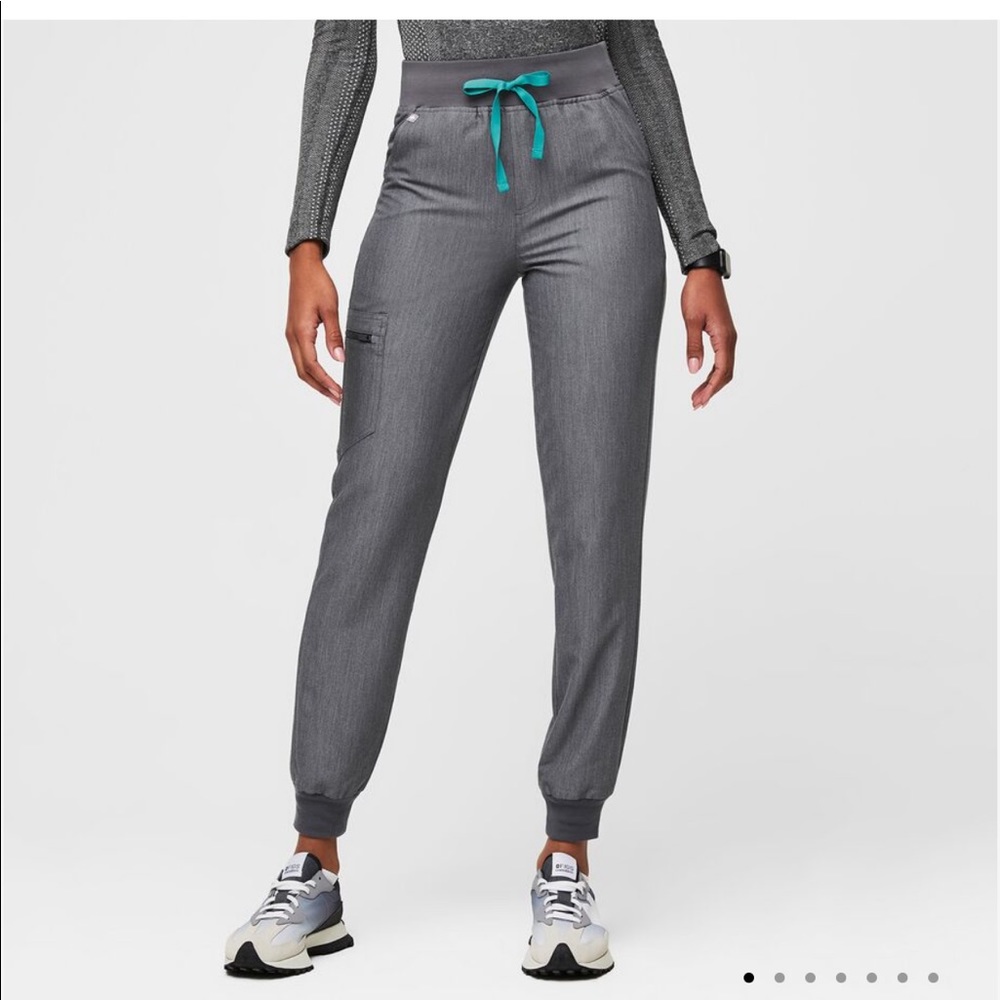 BRAND NEW High Waisted Zamora Jogger Scrub Pants XXS